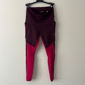 Athleta 7/8 leggings with pockets. Size XS